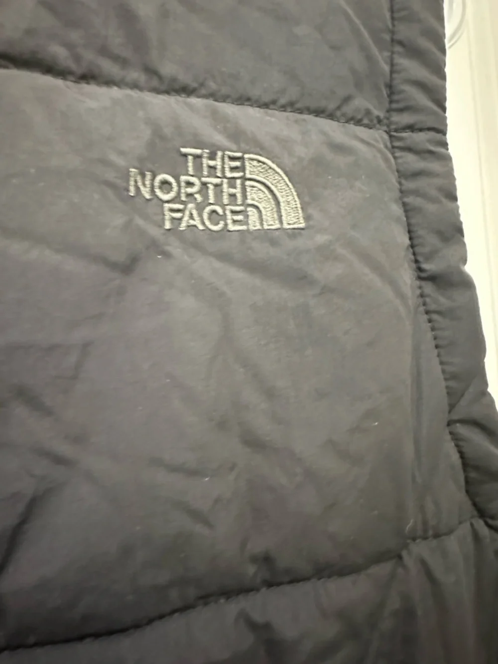 The North Face Women’s Black Quilted Puffer Vest SZ L
